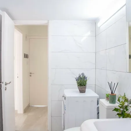 Penthouse Walking Distance To The Beach Appartamento *