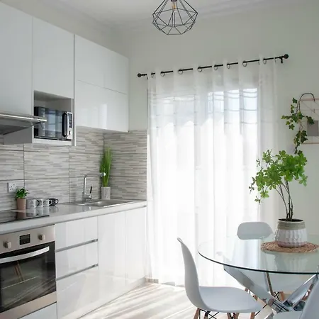 Penthouse Walking Distance To The Beach Appartamento