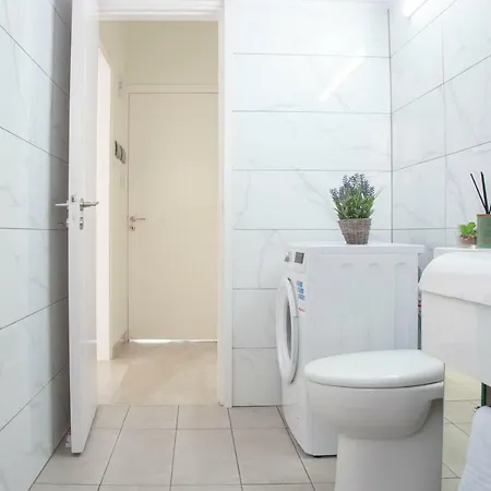 Διαμέρισμα Penthouse Walking Distance To The Beach